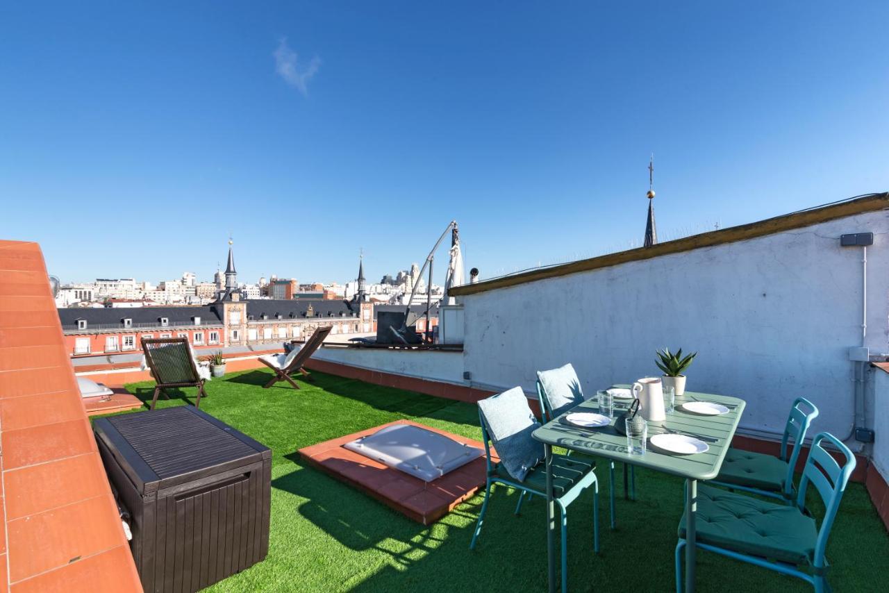 Historic Penthouse Plaza Mayor In Madrid Exterior photo